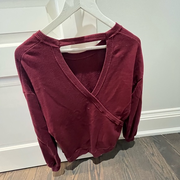 Hollister - Picture 1 of 2